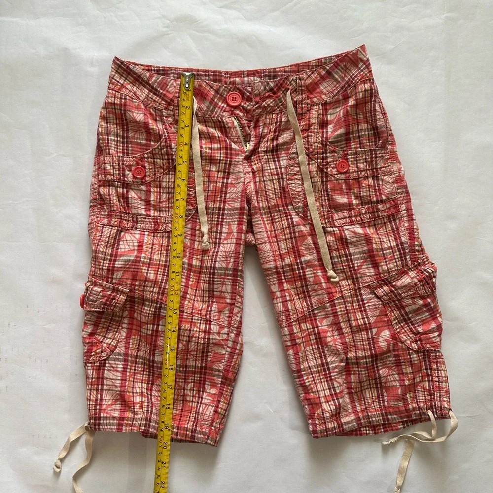 Unionbay Plaid Red Cargo Shorts for Women